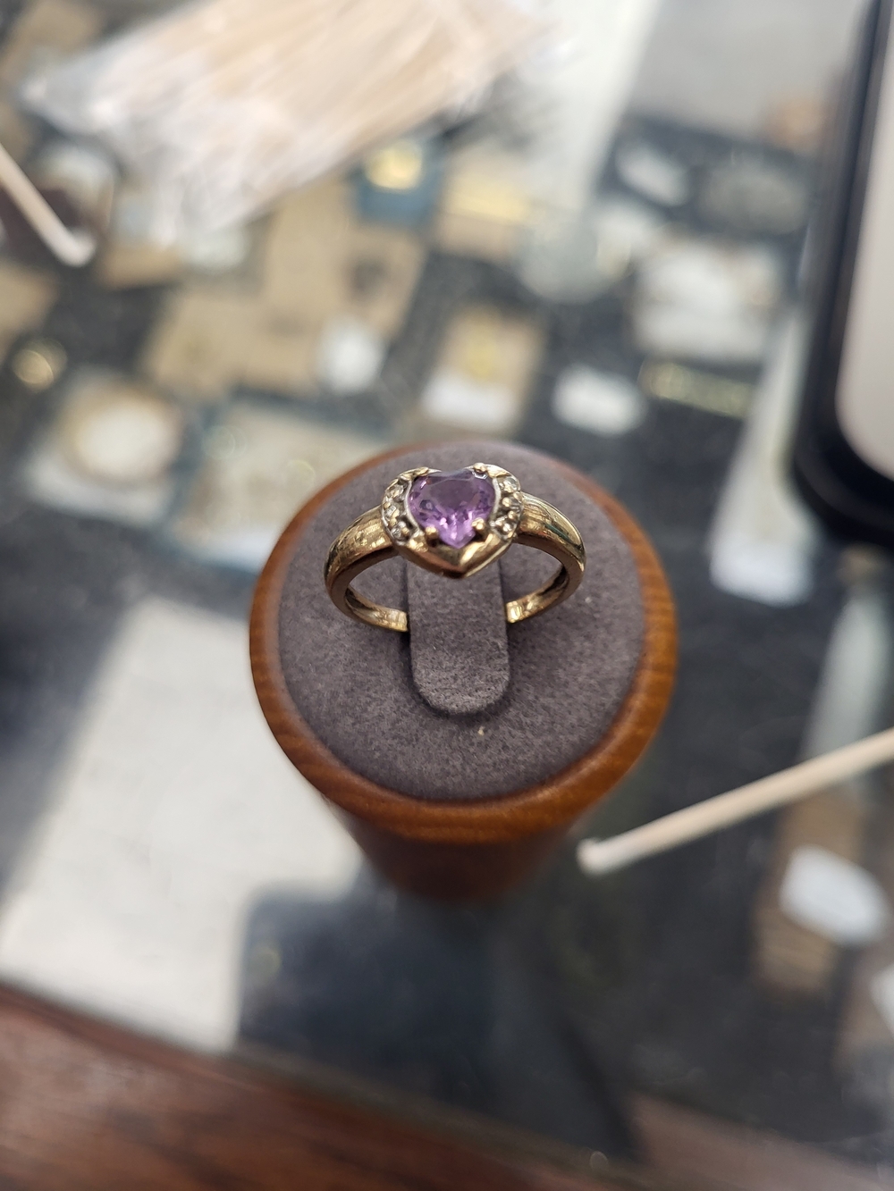 10K Gold Diamond And Amethyst Heart Ring Size 7